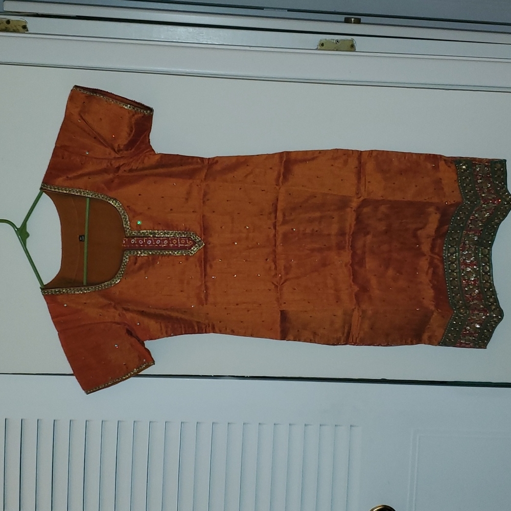 Gorgeous Indian three piece salvar set, Pumpkin orange color. NWOT.